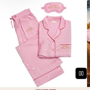 Taylor Swift Official “Calm Down” lover PJs.